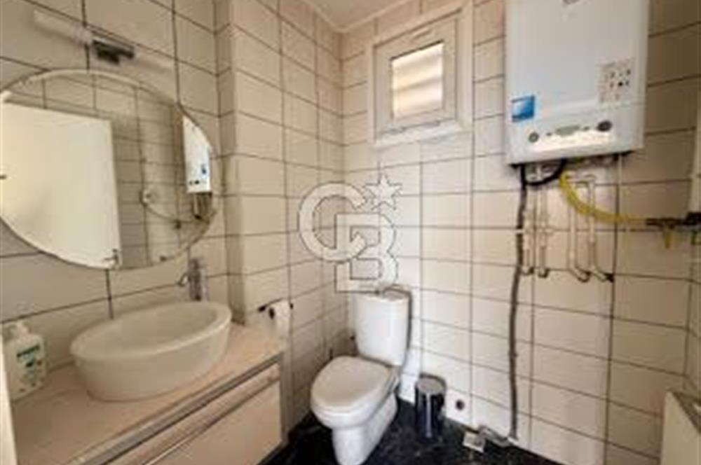 CİHANGİR MERKEZDE DENİZ MANZARALI BALKONLU KİRALIK GENİŞ DAİRE