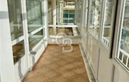 CİHANGİR MERKEZDE DENİZ MANZARALI BALKONLU KİRALIK GENİŞ DAİRE
