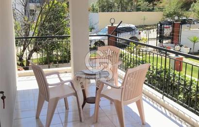 ÇEŞME'DE DENİZE YÜRÜME MESAFESİNDE SATILIK VİLLA 