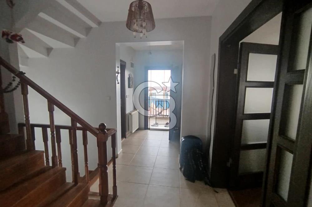 DEĞİRMENDERE'DE DENİZ MANZARALI SATILIK TRİPLEKS VİLLA