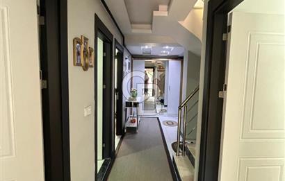 Karşıyaka Cumhuriyet'te Satılık 3+1 Çatı Dubleks Daire