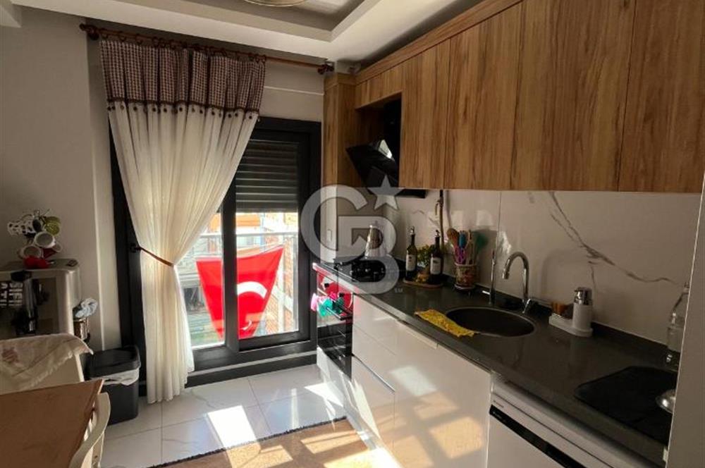 Karşıyaka Cumhuriyet'te Satılık 3+1 Çatı Dubleks Daire