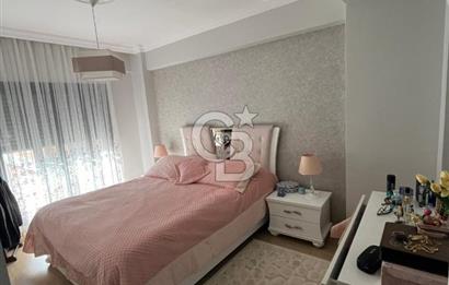 Karşıyaka Cumhuriyet'te Satılık 3+1 Çatı Dubleks Daire