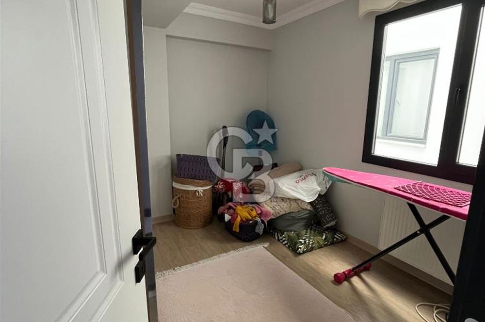 Karşıyaka Cumhuriyet'te Satılık 3+1 Çatı Dubleks Daire