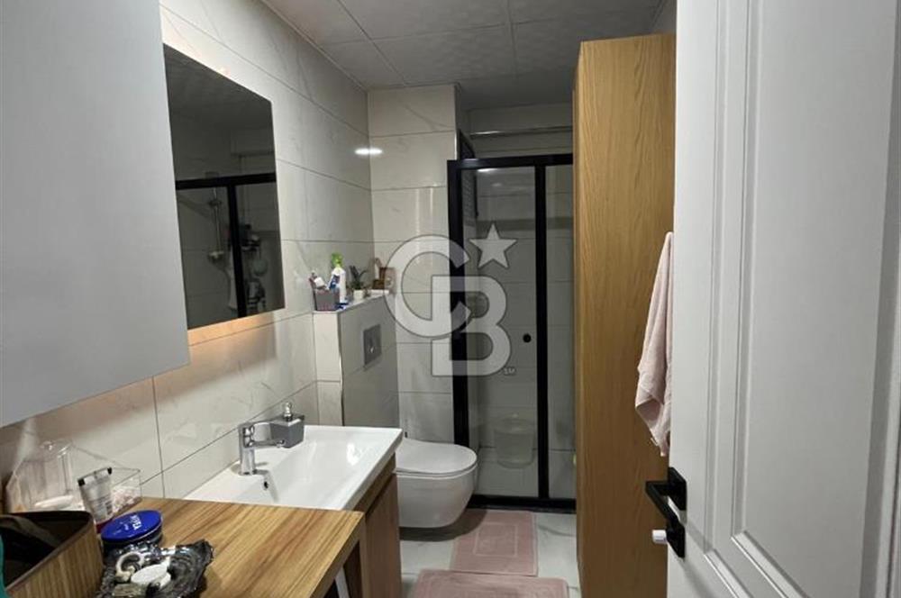 Karşıyaka Cumhuriyet'te Satılık 3+1 Çatı Dubleks Daire