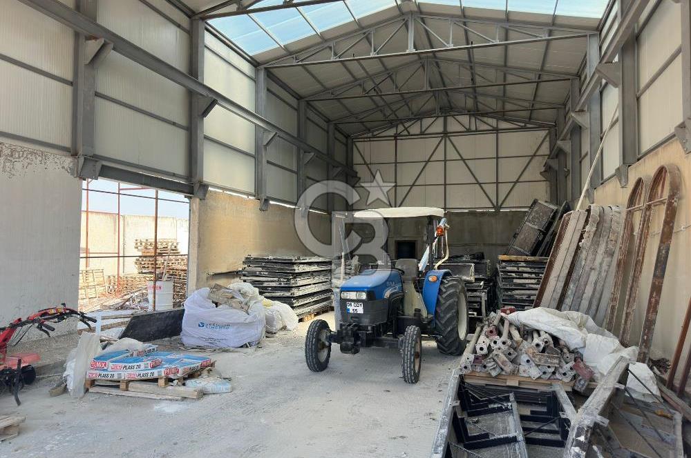 KAZAN YOLU ÜZERİ 8 METRE YÜKSEK HANGARLI KİRALIK ALAN TESİSİ