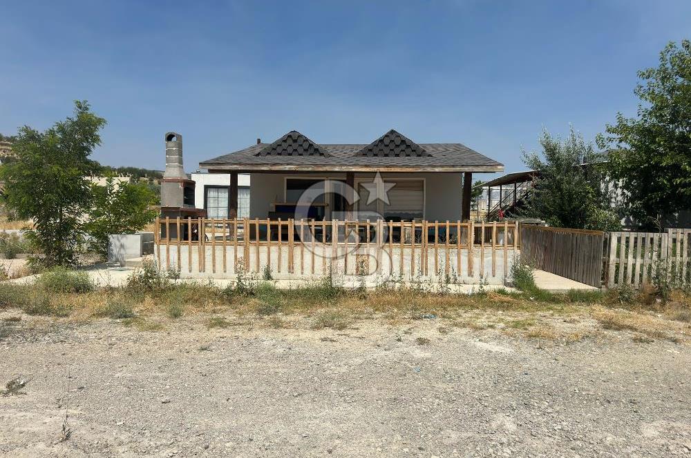 KAZAN YOLU ÜZERİ 8 METRE YÜKSEK HANGARLI KİRALIK ALAN TESİSİ