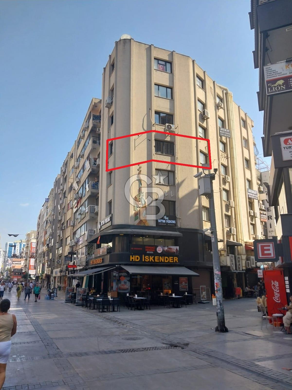 Alsancak Kıbrıs Şehitleri Caddesinde Satılık 2+1 Ofis
