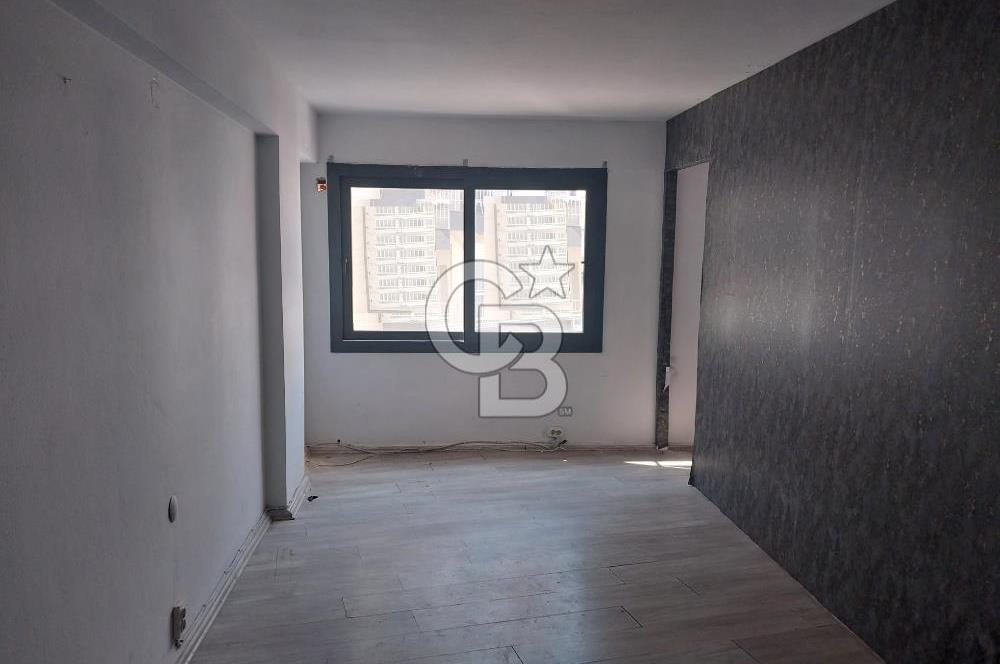 Alsancak Kıbrıs Şehitleri Caddesinde Satılık 2+1 Ofis