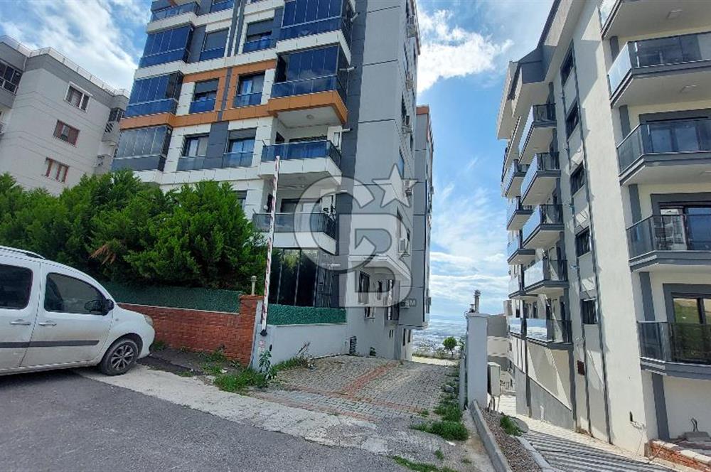 Çiğli Esentepe'de Deniz Manzaralı 2+1 95m² Satılık Lüx Daire