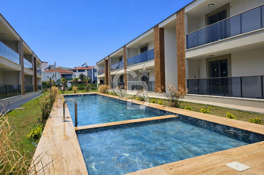 Altınova'da Butik Havuzlu Sitede 3+1 Lüks Satılık Daire