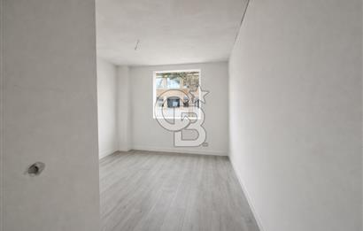 Altınova'da Havuzlu Site İçinde Kapalı Mutfak Satılık 2+1 Daire