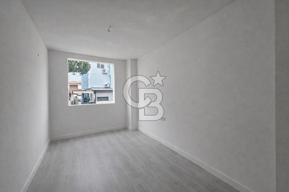 Altınova'da Havuzlu Site İçinde Kapalı Mutfak Satılık 2+1 Daire