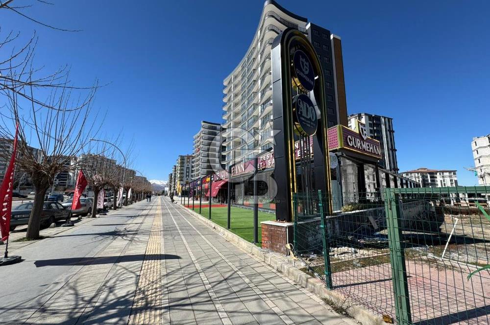 COLDWELL BANKER SAFİR'den NİKAH SARAYI KARŞISI SATILIK DÜKKANLAR