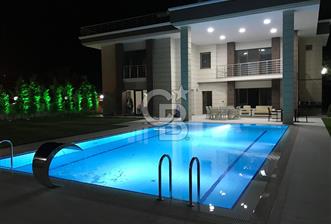 COLDWELL BANKER'dn HAYALLERİN ÖTESİNDE SATILIK TRİPLEKS MALİKÂNE - 1 - 342493