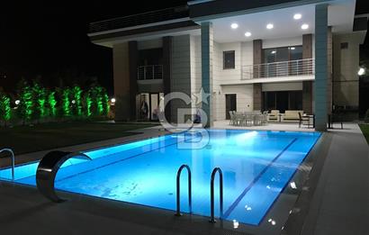 COLDWELL BANKER'dn HAYALLERİN ÖTESİNDE SATILIK TRİPLEKS MALİKÂNE