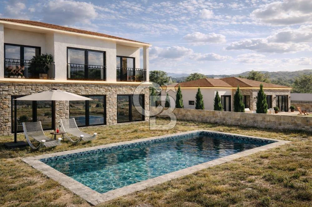 Çeşme Reisdere'de Deniz Manzaralı 2 Villa + Sera İzinli