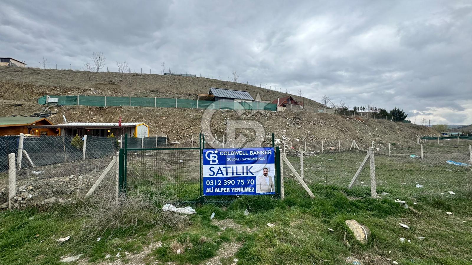 ÇANKAYA MÜHYE KÖYÜNDE CADDE ÜZERİ TAPULU ÇEVRİLİ 150M2 ARSA