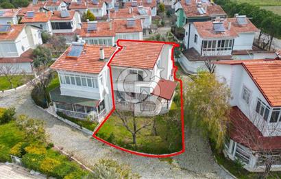 Doktorlar ve İşadamları Sitesi'nde Satılık Eşyalı Villa