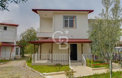 Doktorlar ve İşadamları Sitesi'nde Satılık Eşyalı Villa