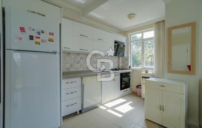 Doktorlar ve İşadamları Sitesi'nde Satılık Eşyalı Villa