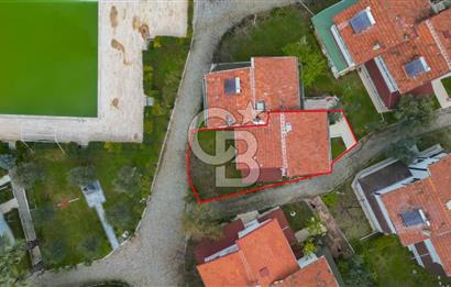 Doktorlar ve İşadamları Sitesi'nde Satılık Eşyalı Villa