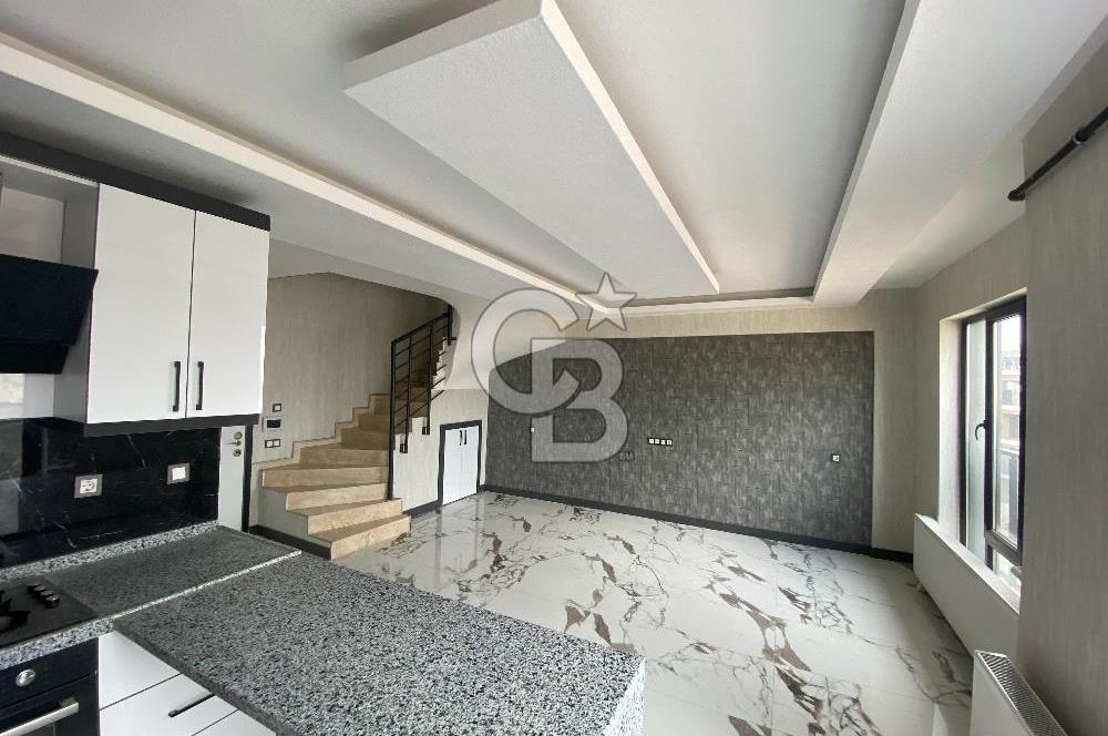 İncek'te 2+1 Satılık Vadi Manzaralı Dubleks Daire