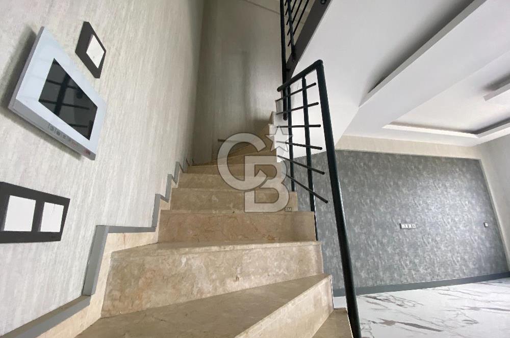 İncek'te 2+1 Satılık Vadi Manzaralı Dubleks Daire