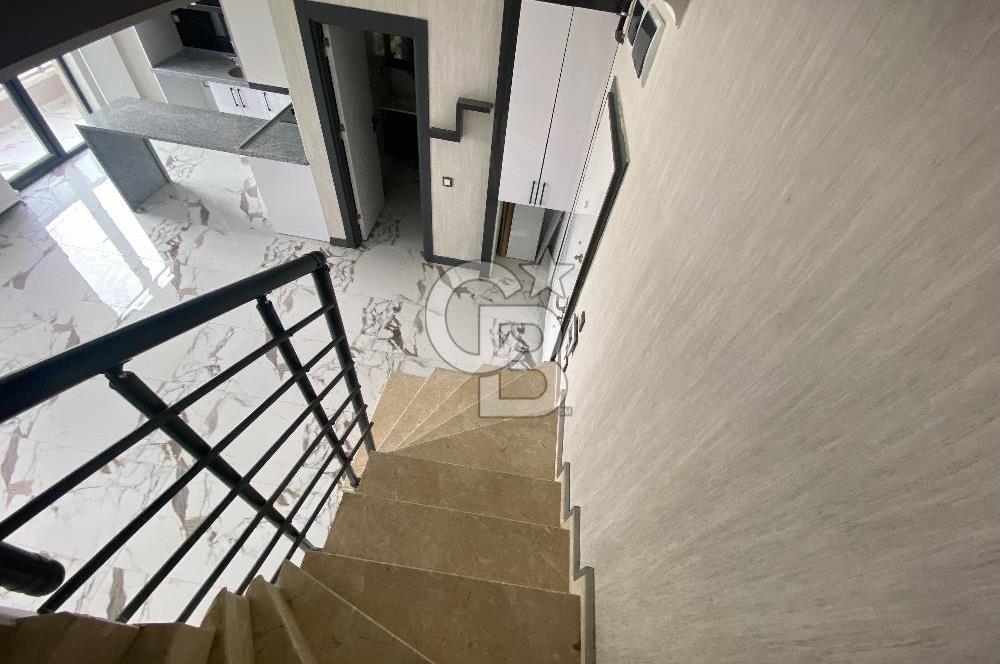 İncek'te 2+1 Satılık Vadi Manzaralı Dubleks Daire