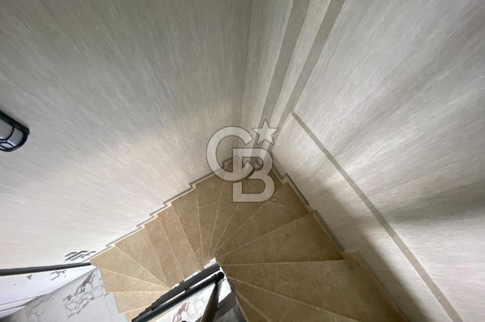 İncek'te 2+1 Satılık Vadi Manzaralı Dubleks Daire