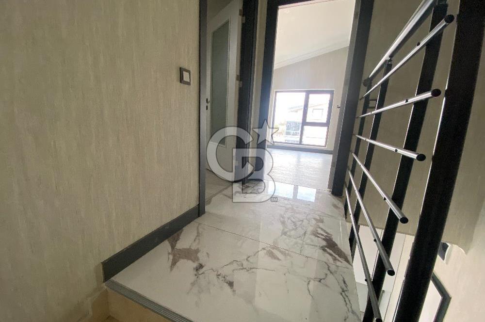 İncek'te 2+1 Satılık Vadi Manzaralı Dubleks Daire