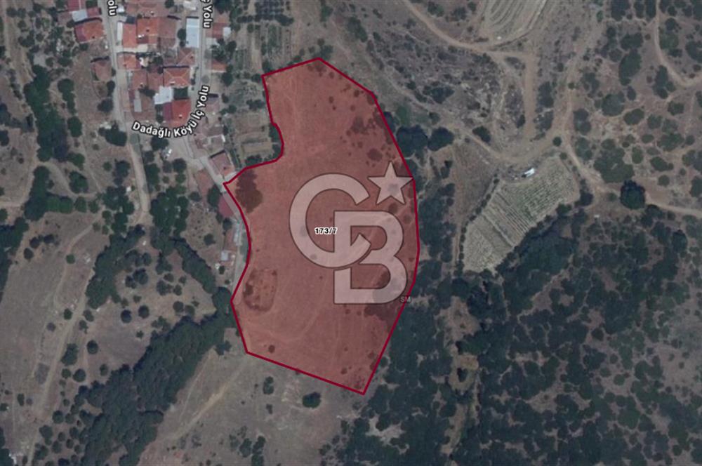 CB ODAK'TAN MANİSA SARIGÖL DADAĞLI’DA KÖY İÇİ KONUMDA GENİŞ TARLA