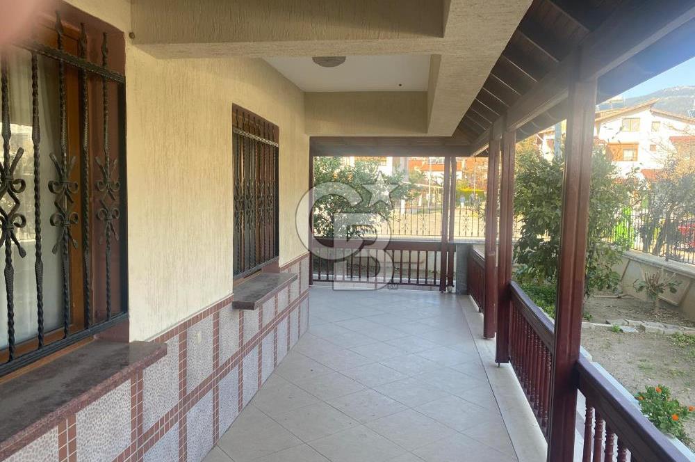 Özdere Çukuraltı'nda Denize Sıfır 4+1 Tripleks Villa