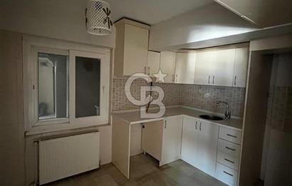 Karşıyaka ALAYBEY TERSANE'DE KİRALIK TADİLATLI GENİŞ 2+1 DAİRE