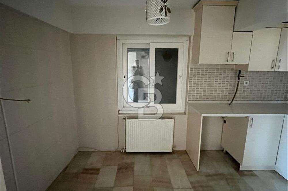 Karşıyaka ALAYBEY TERSANE'DE KİRALIK TADİLATLI GENİŞ 2+1 DAİRE