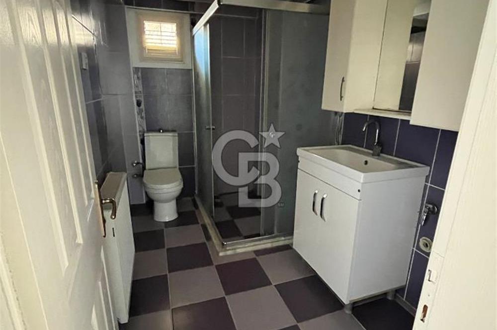 Karşıyaka ALAYBEY TERSANE'DE KİRALIK TADİLATLI GENİŞ 2+1 DAİRE