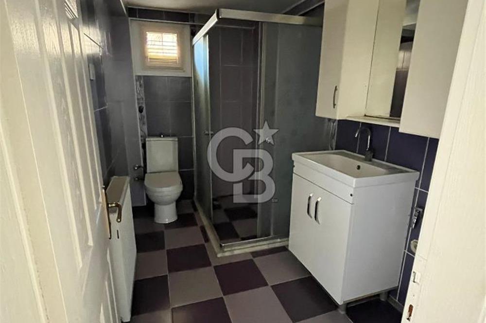 Karşıyaka ALAYBEY TERSANE'DE KİRALIK TADİLATLI GENİŞ 2+1 DAİRE