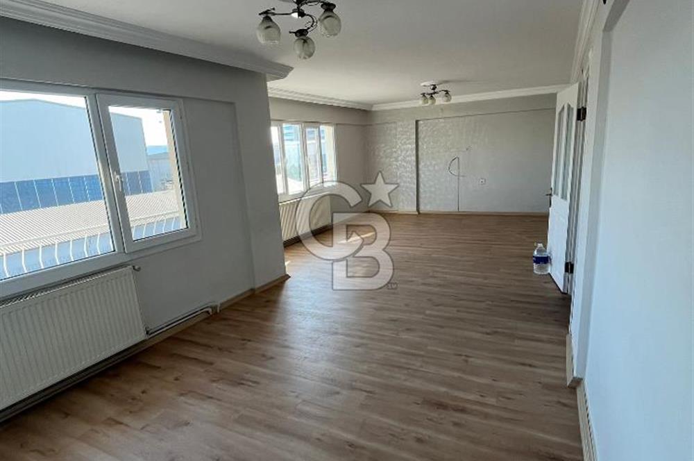 Karşıyaka ALAYBEY TERSANE'DE KİRALIK TADİLATLI GENİŞ 2+1 DAİRE