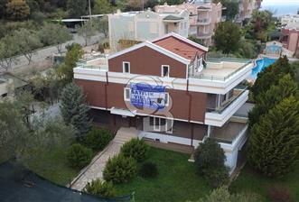 DİKİLİ'DE TAM MÜSTAKİL 5+1 FORLEX VİLLA - 1 - 342521