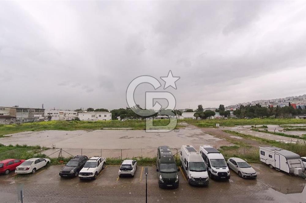 İzmir Çiğli Park Yaşam Ataşehir Eşyalı Kiralık 1+1 86 M² Daire