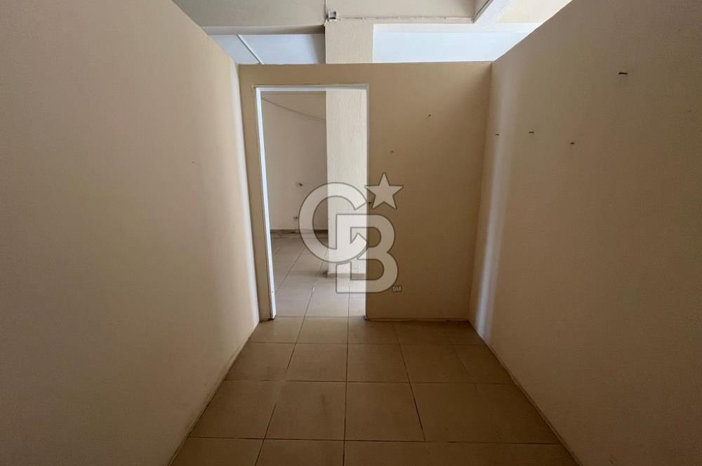 MENEMEN UĞUR MUMCU'DA İŞLEK KONUMDA SATILIK 130 m² DÜKKAN