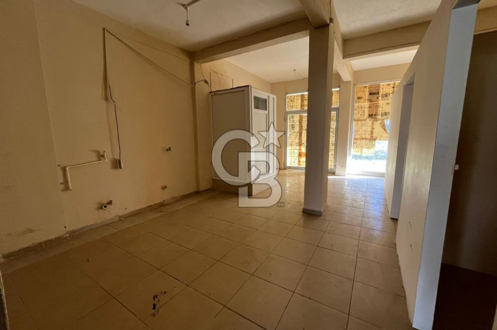MENEMEN UĞUR MUMCU'DA İŞLEK KONUMDA SATILIK 130 m² DÜKKAN