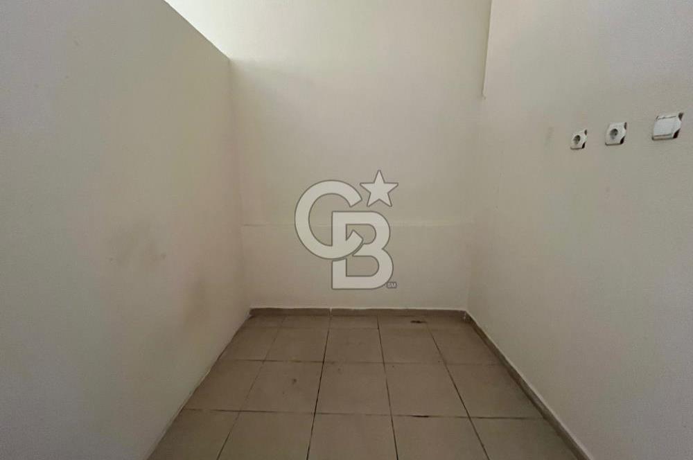 MENEMEN UĞUR MUMCU'DA İŞLEK KONUMDA SATILIK 130 m² DÜKKAN