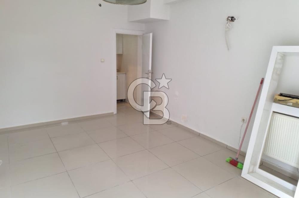 Alsancak İngiliz Kon. Yanı Satılık Dükkan