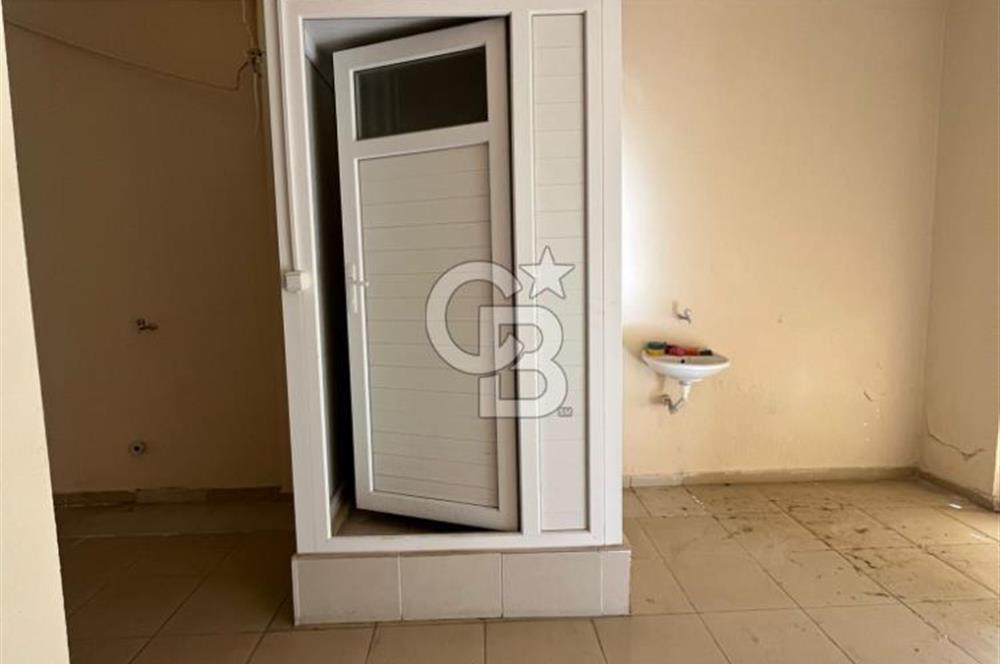 MENEMEN UĞUR MUMCU'DA İŞLEK KONUMDA SATILIK 130 m² DÜKKAN