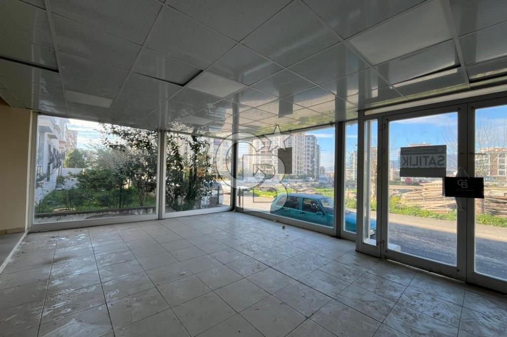 MENEMEN UĞUR MUMCU'DA İŞLEK KONUMDA SATILIK 130 m² DÜKKAN