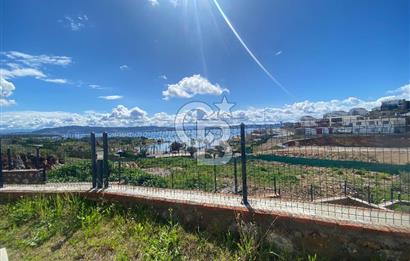 KIYIKIŞLACIK ZEYTİNLİKUYU DA ATASAYANLAR BEACH DENİZ MANZARALI BAHÇELİ 2+1 DUBLEKS VİLLA