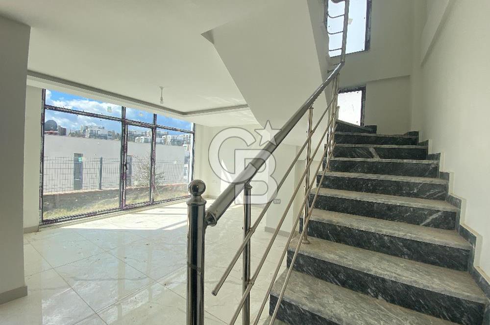 KIYIKIŞLACIK ZEYTİNLİKUYU DA ATASAYANLAR BEACH DENİZ MANZARALI BAHÇELİ 2+1 DUBLEKS VİLLA