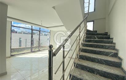 KIYIKIŞLACIK ZEYTİNLİKUYU DA ATASAYANLAR BEACH DENİZ MANZARALI BAHÇELİ 2+1 DUBLEKS VİLLA