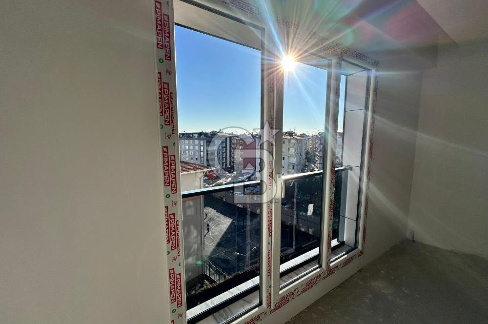 Şirinevler Meydana Çok Yakın Sıfır Geniş 2+1 Satılık Daire